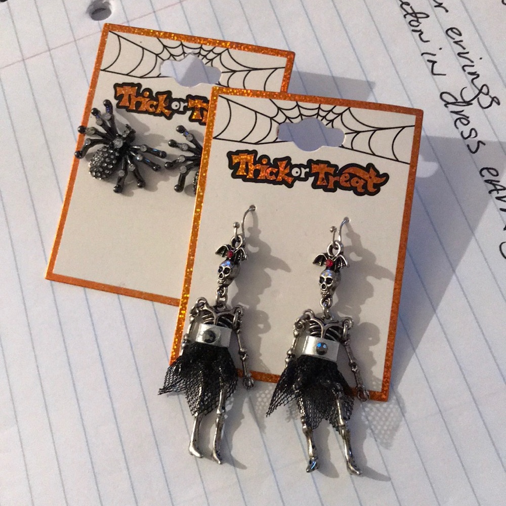 2/$14💥💥💥Spider & Skeleton Earrings